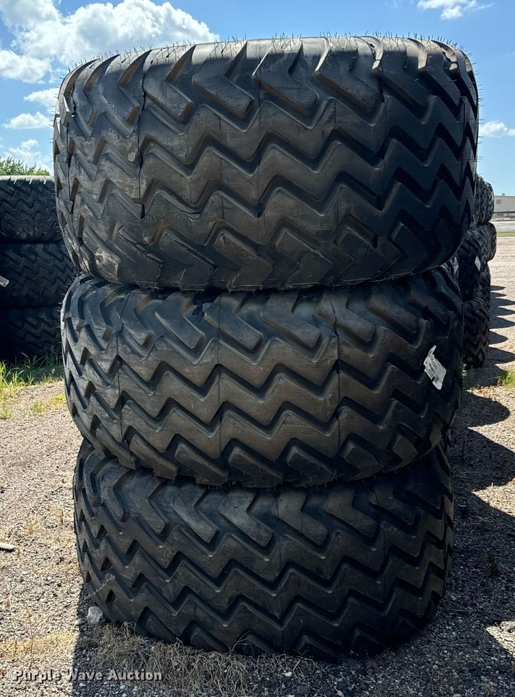 image for item MU9880 Approximately 109 Alliance 710/50R26.5 tires