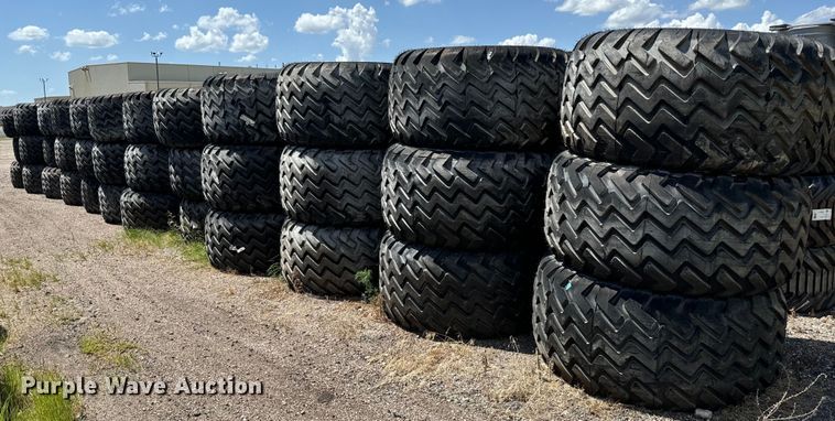image for item MU9880 Approximately 109 Alliance 710/50R26.5 tires