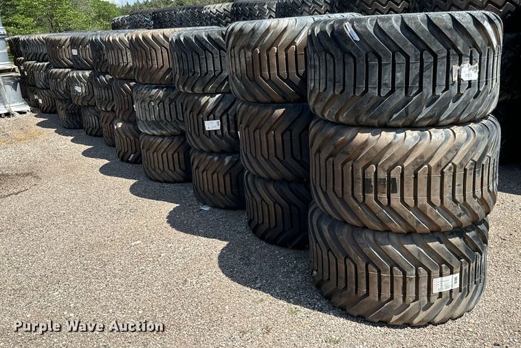 image for item MU9881 (57) Alliance Floatation 328 500/45-22.5 tires