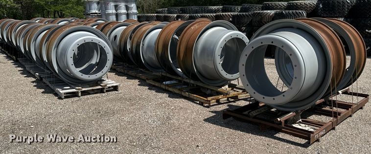 image for item MU9883 (44) Titan 42xDD18 combine wheels