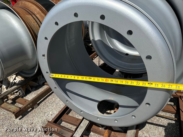 image for item MU9886 Approximately 64 Titan 42xDD16 combine wheels