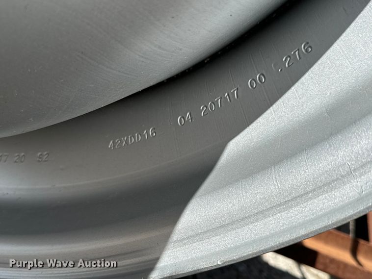 image for item MU9886 Approximately 64 Titan 42xDD16 combine wheels