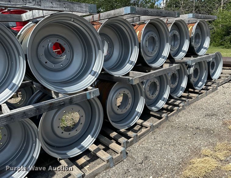 image for item MU9887 Approximately 52 Titan 32xDW21 combine wheels