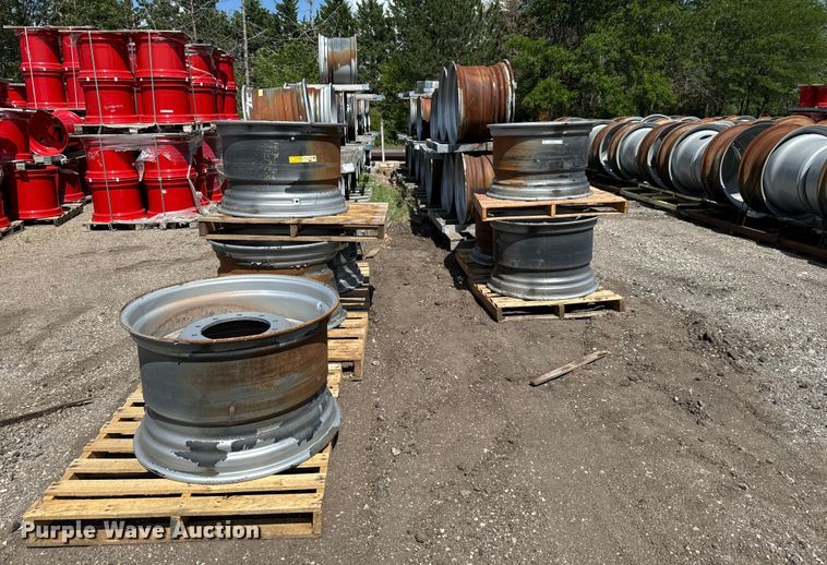 image for item MU9887 Approximately 52 Titan 32xDW21 combine wheels