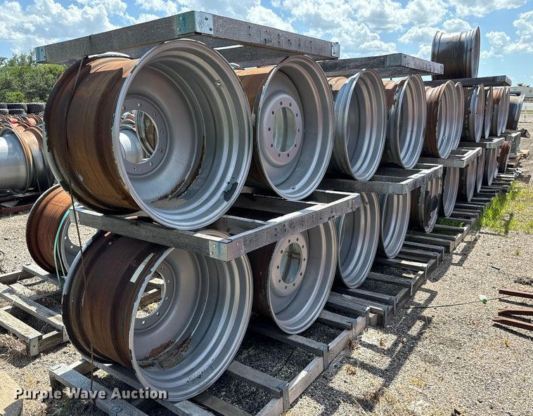 image for item MU9887 Approximately 52 Titan 32xDW21 combine wheels