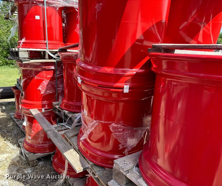 image for item MU9890 Approximately 70 Jantsa 26.5xAG24 wheels