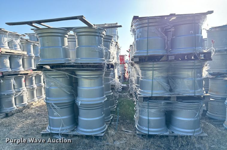 image for item MU9892 Approximately 184 Jantsa DW25Bx26 baler wheels