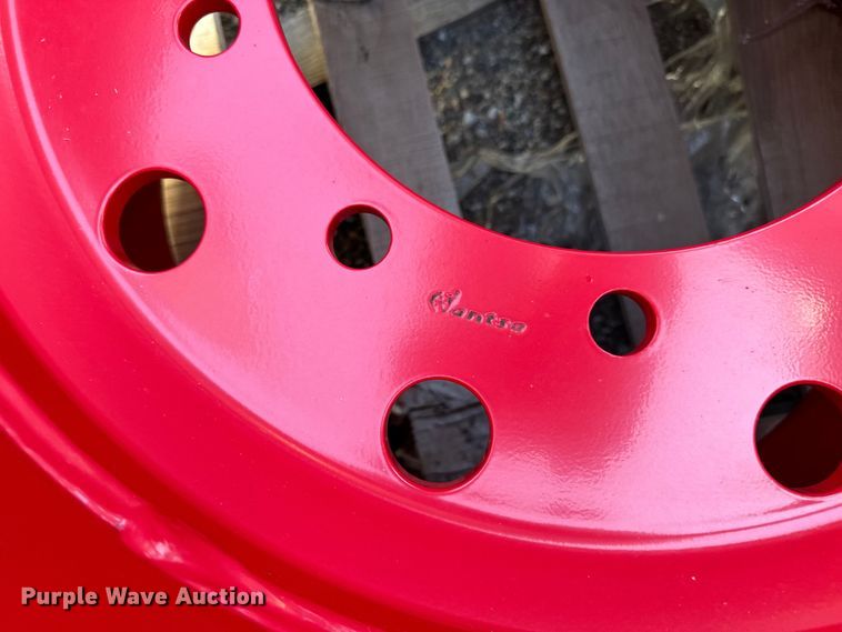 image for item MU9892 Approximately 184 Jantsa DW25Bx26 baler wheels