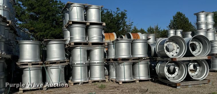 image for item MU9894 Approximately 128 26.5xAG24 wheels