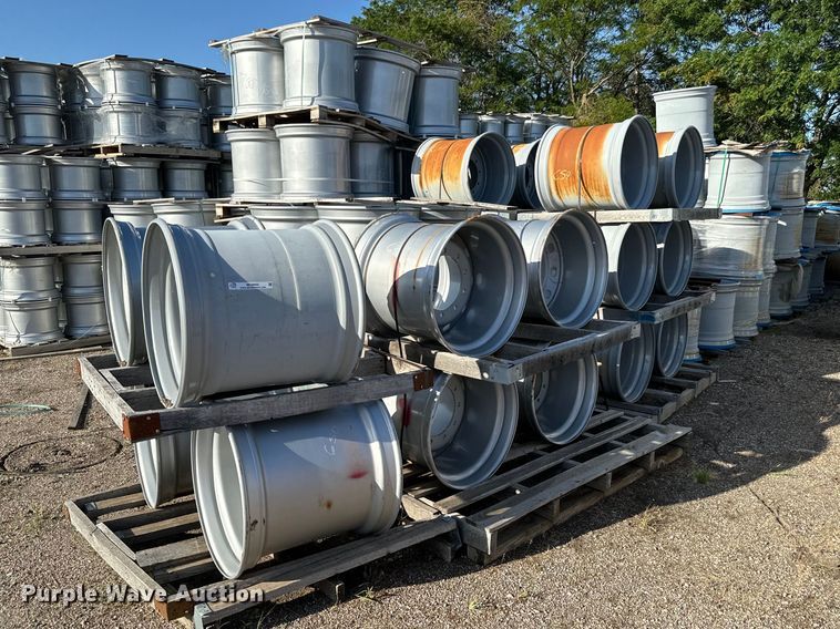 image for item MU9894 Approximately 128 26.5xAG24 wheels