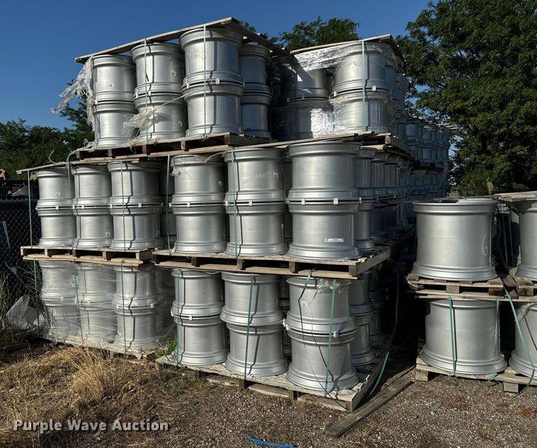 image for item MU9895 Approximately 280 Jantsa 22.5xAG1600H2 wheels