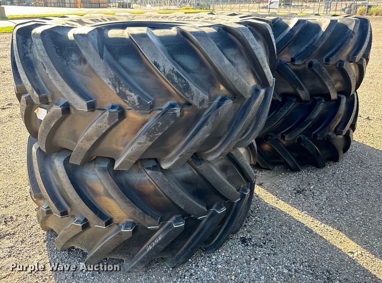 image for item MU9902 (4) Michelin MegaXBib 750/65R26 tires