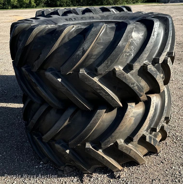 image for item MU9902 (4) Michelin MegaXBib 750/65R26 tires