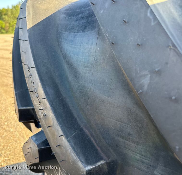 image for item MU9902 (4) Michelin MegaXBib 750/65R26 tires