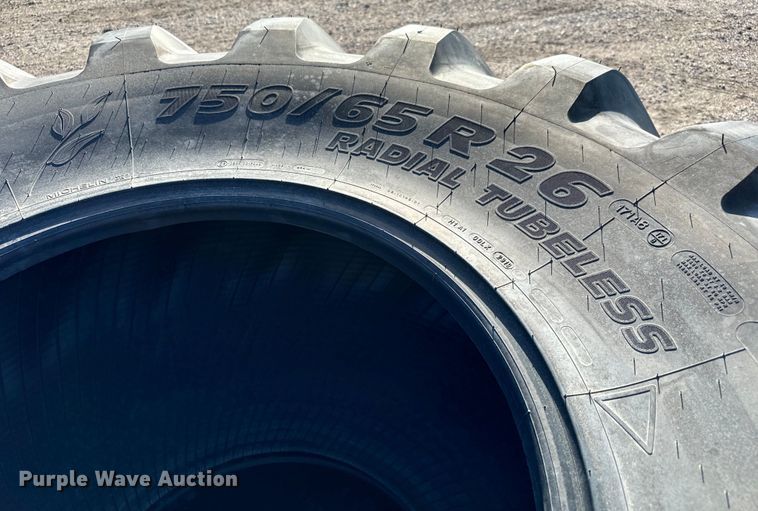image for item MU9902 (4) Michelin MegaXBib 750/65R26 tires