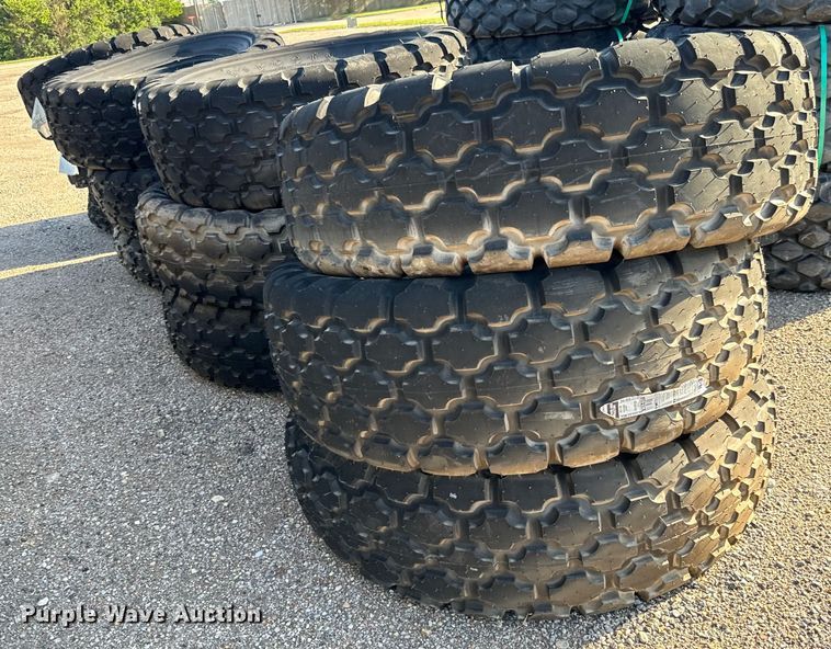 image for item MU9912 (12) Firestone 23.1-26 tires