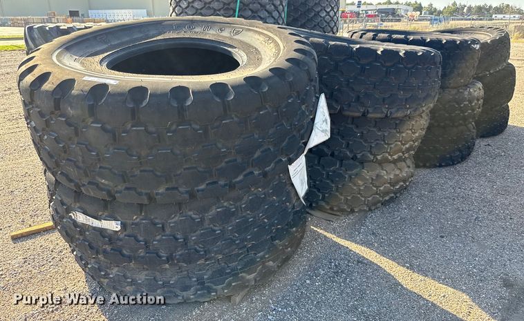 image for item MU9912 (12) Firestone 23.1-26 tires