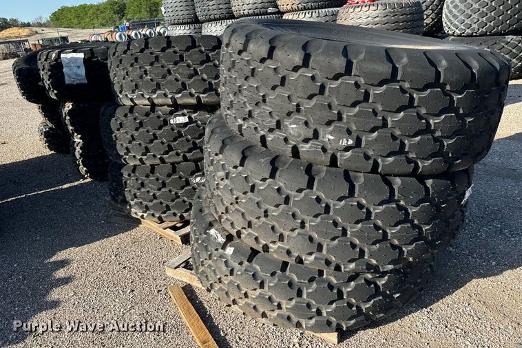 image for item MU9912 (12) Firestone 23.1-26 tires