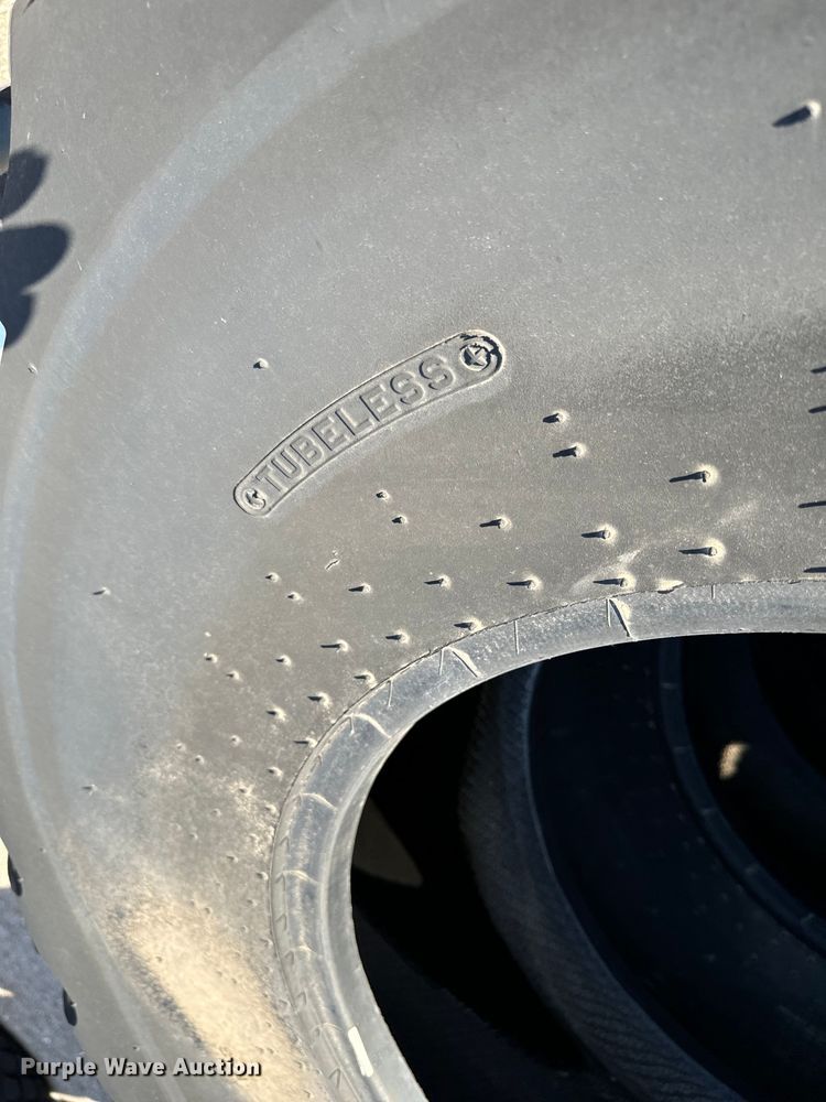 image for item MU9912 (12) Firestone 23.1-26 tires