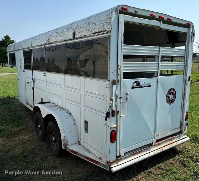 image for item NQ9686 1995 Sundowner Rancher Special livestock trailer