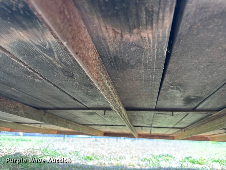 image for item NQ9686 1995 Sundowner Rancher Special livestock trailer