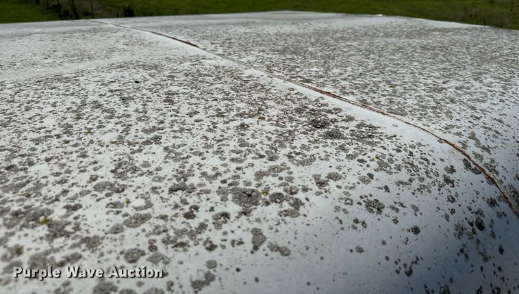 image for item NQ9686 1995 Sundowner Rancher Special livestock trailer