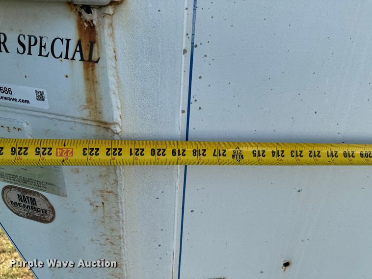 image for item NQ9686 1995 Sundowner Rancher Special livestock trailer