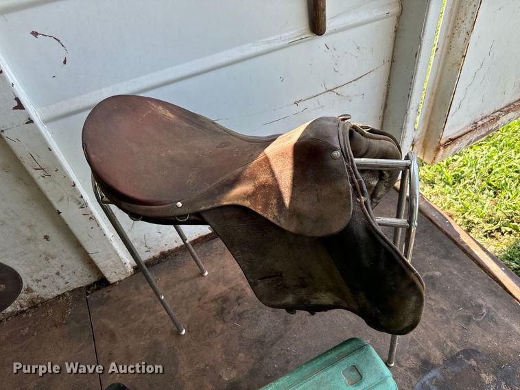 image for item NQ9686 1995 Sundowner Rancher Special livestock trailer