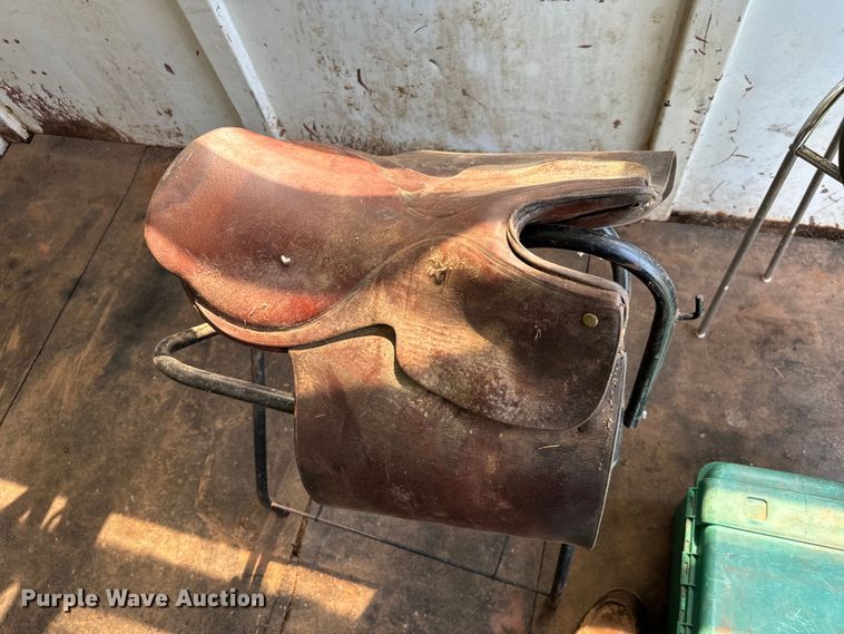 image for item NQ9686 1995 Sundowner Rancher Special livestock trailer