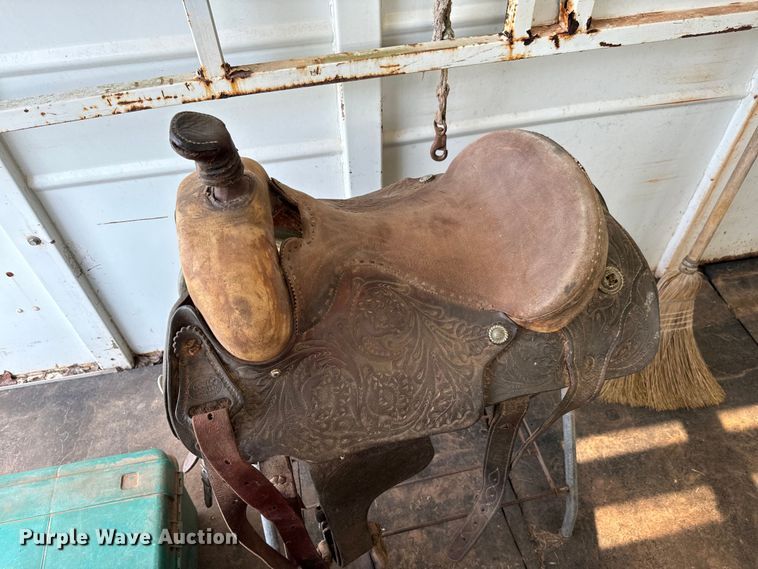 image for item NQ9686 1995 Sundowner Rancher Special livestock trailer