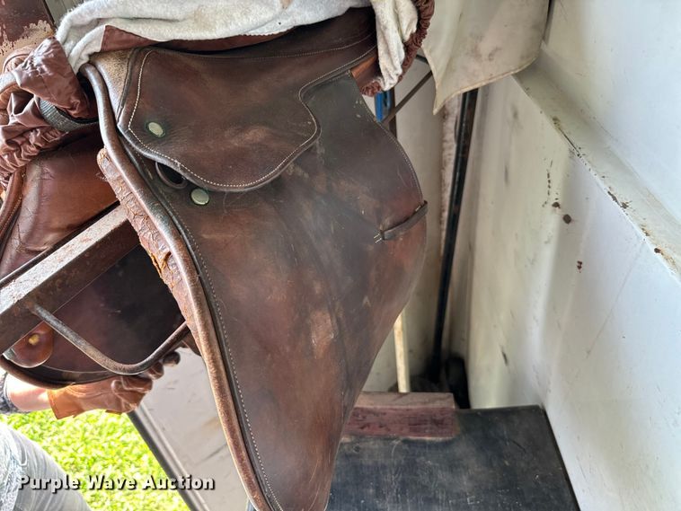 image for item NQ9686 1995 Sundowner Rancher Special livestock trailer