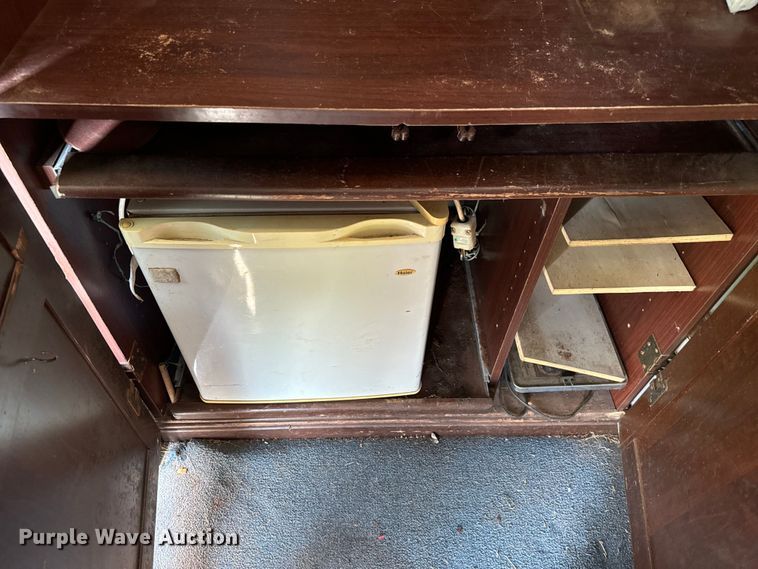 image for item NQ9686 1995 Sundowner Rancher Special livestock trailer