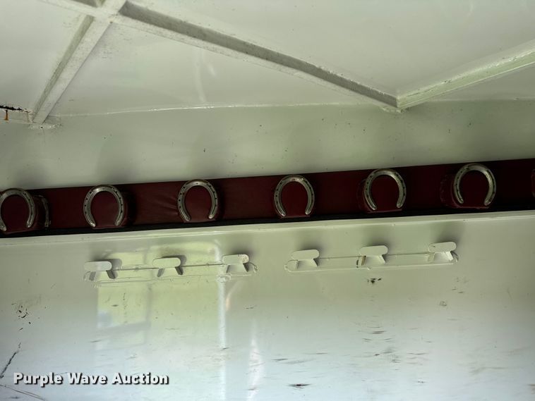 image for item NQ9686 1995 Sundowner Rancher Special livestock trailer