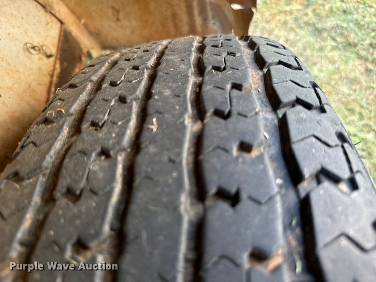 image for item NQ9686 1995 Sundowner Rancher Special livestock trailer