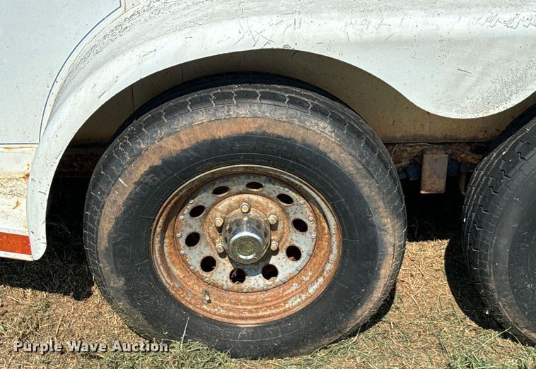 image for item NQ9686 1995 Sundowner Rancher Special livestock trailer