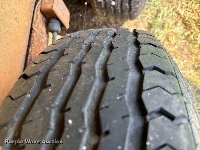 image for item NQ9686 1995 Sundowner Rancher Special livestock trailer