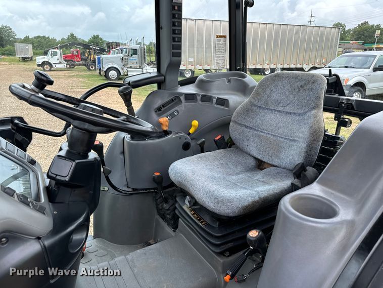 image for item NQ9696 New Holland TN60DA MFWD tractor