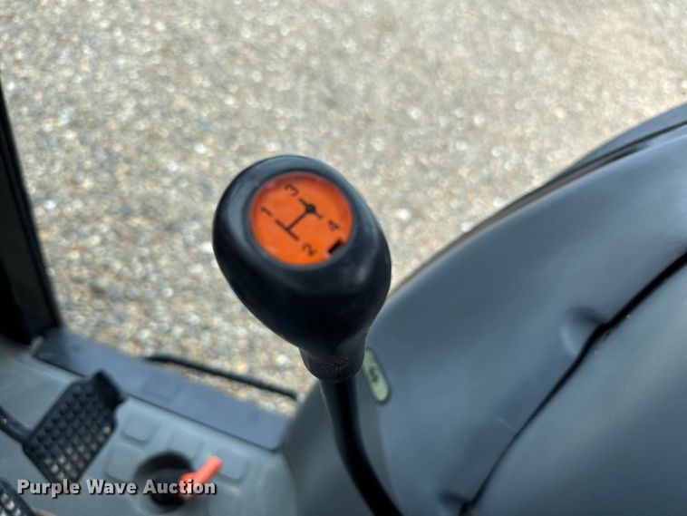 image for item NQ9696 New Holland TN60DA MFWD tractor