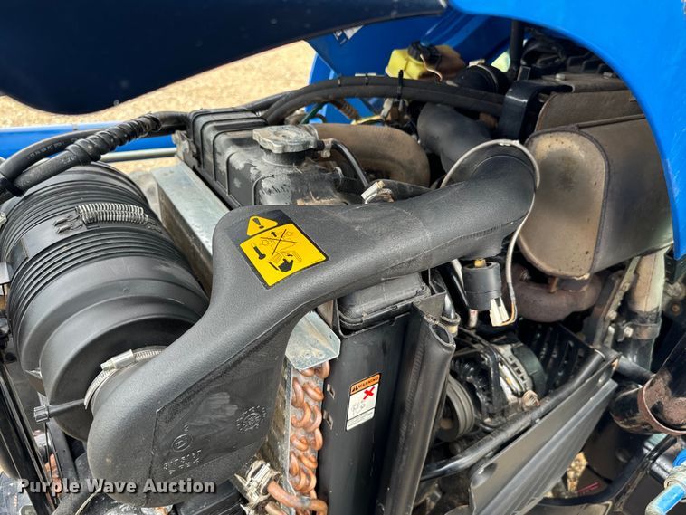 image for item NQ9696 New Holland TN60DA MFWD tractor