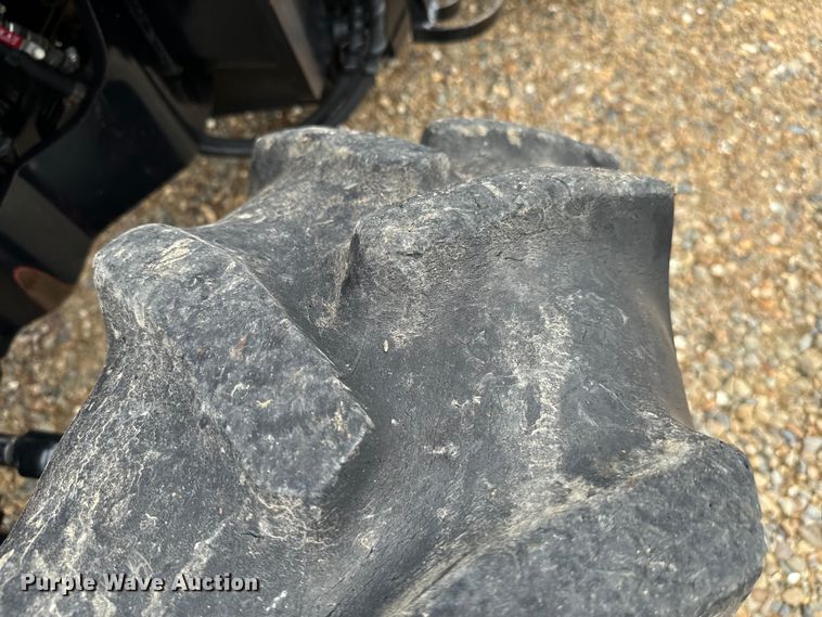 image for item NQ9696 New Holland TN60DA MFWD tractor