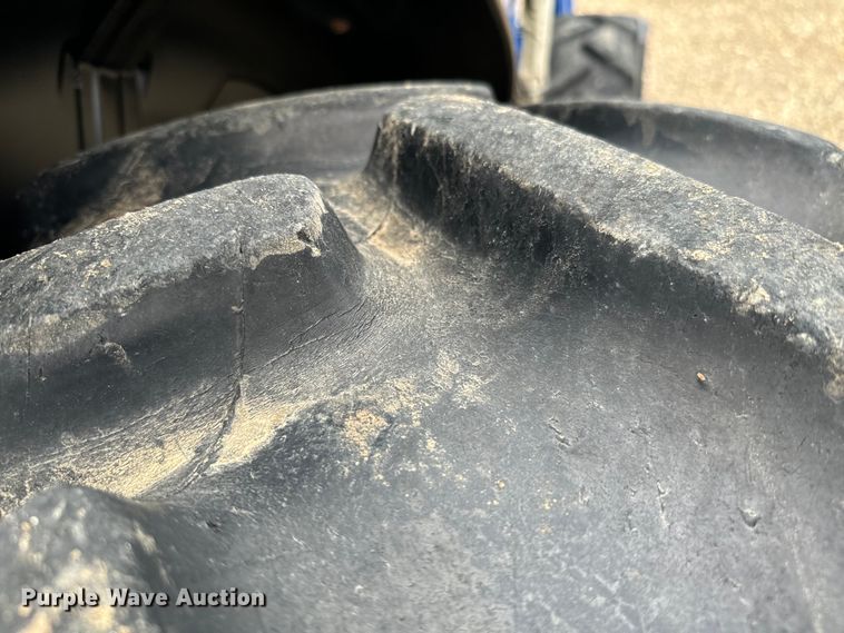 image for item NQ9696 New Holland TN60DA MFWD tractor