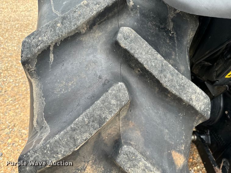 image for item NQ9696 New Holland TN60DA MFWD tractor