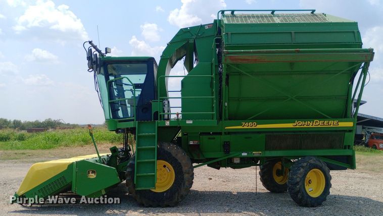 image for item NY9382 2005 John Deere 7460 cotton stripper