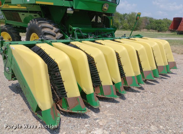 image for item NY9382 2005 John Deere 7460 cotton stripper