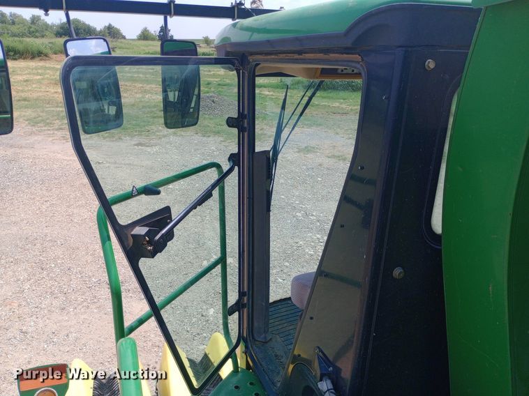 image for item NY9382 2005 John Deere 7460 cotton stripper