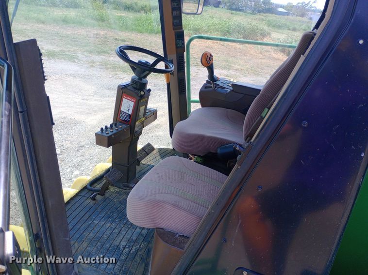 image for item NY9382 2005 John Deere 7460 cotton stripper