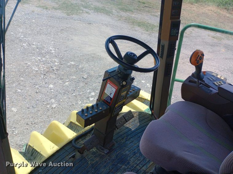 image for item NY9382 2005 John Deere 7460 cotton stripper