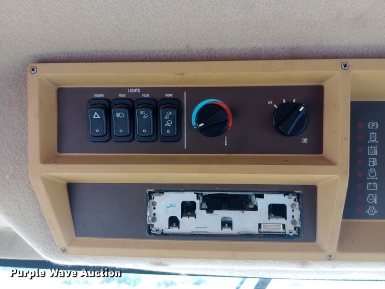 image for item NY9382 2005 John Deere 7460 cotton stripper