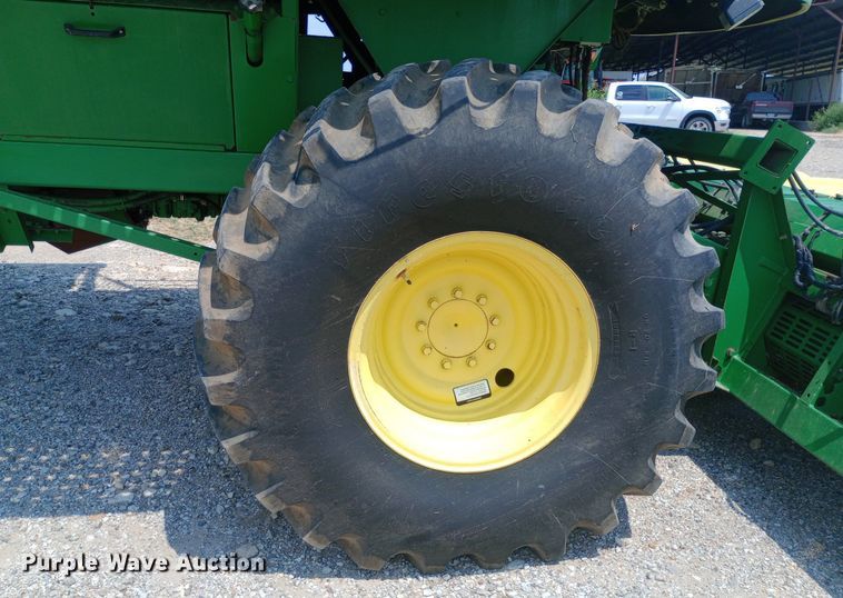 image for item NY9382 2005 John Deere 7460 cotton stripper