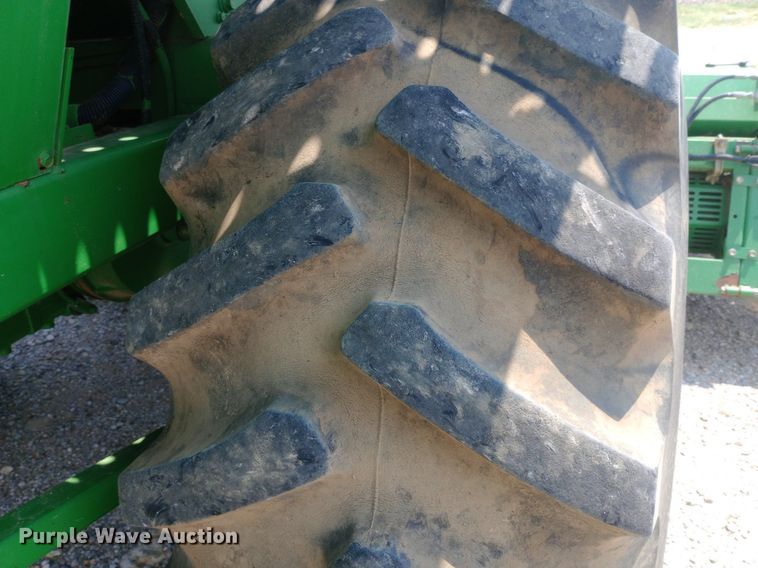 image for item NY9382 2005 John Deere 7460 cotton stripper